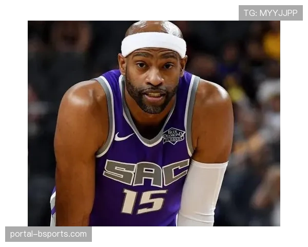 国王第三节命中率28.9%崩盘:勇士区域联防限制卡特外线出手 国王第三节命中率28.9%崩盘:勇士区域联防限制卡特外线出手