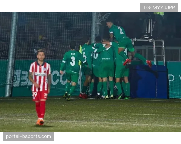 云达不莱梅边后卫前插过深 回防速度偏慢屡遭反击打击